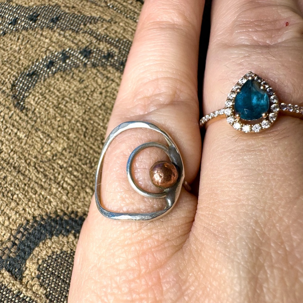 Handcrafted silver and cop ring. - Picture 4 of 9